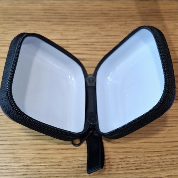 Retro Pink Camera Mini Case - Picture 2 of 2